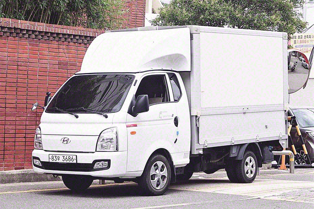 Hyundai Porter Super Cab/ Long Wheelbase/ CRDi Style