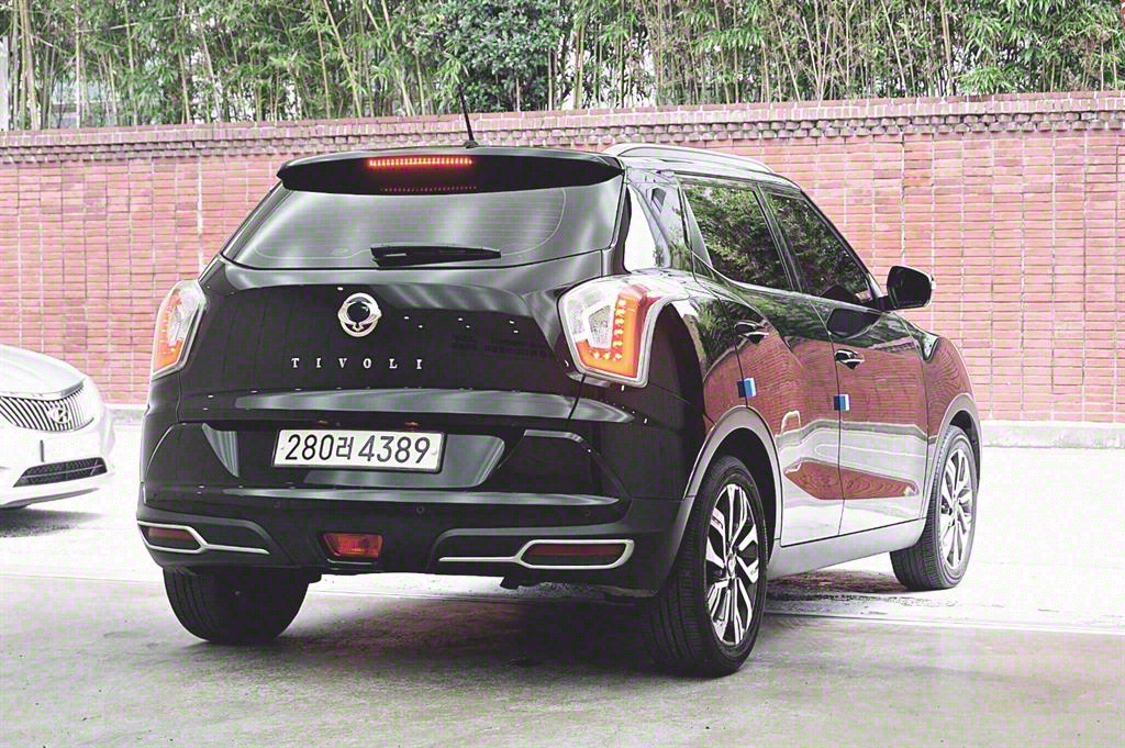 KG Mobility (Ssangyong) Tivoli 2WD Gasoline Gear Plus 4