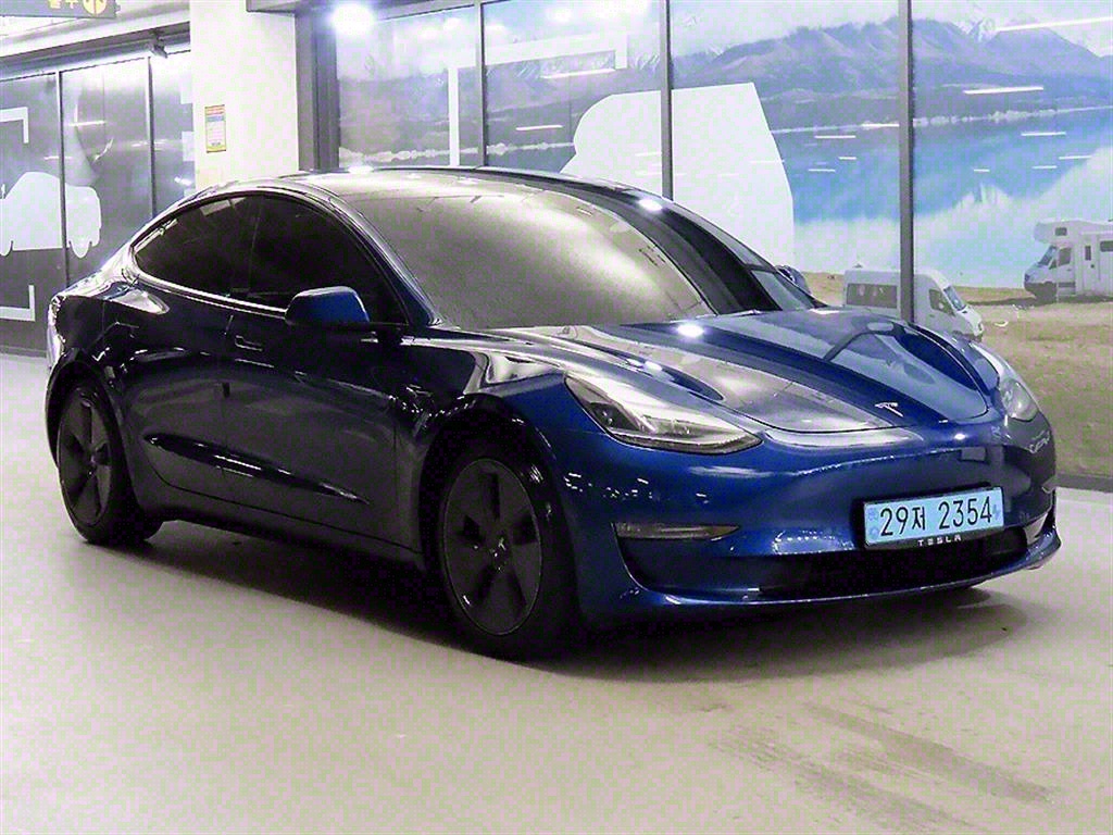Tesla Model 3 Long Range 2