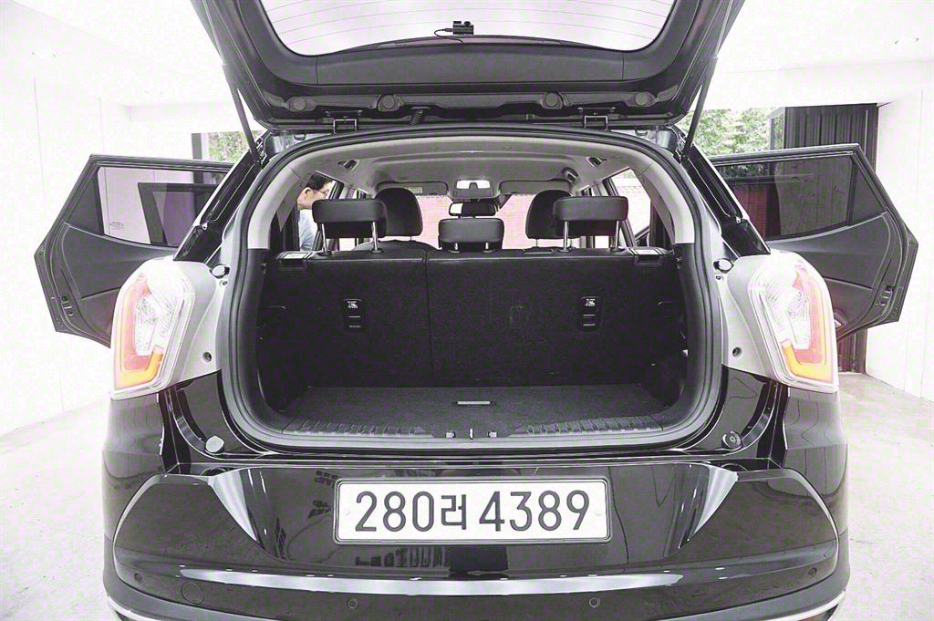 KG Mobility (Ssangyong) Tivoli 2WD Gasoline Gear Plus 6