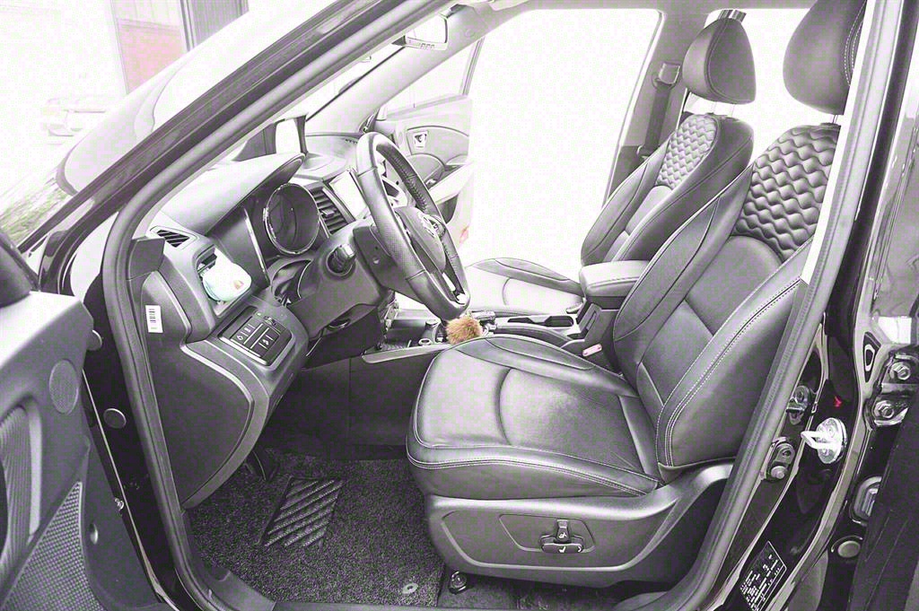 KG Mobility (Ssangyong) Tivoli 2WD Gasoline Gear Plus 7