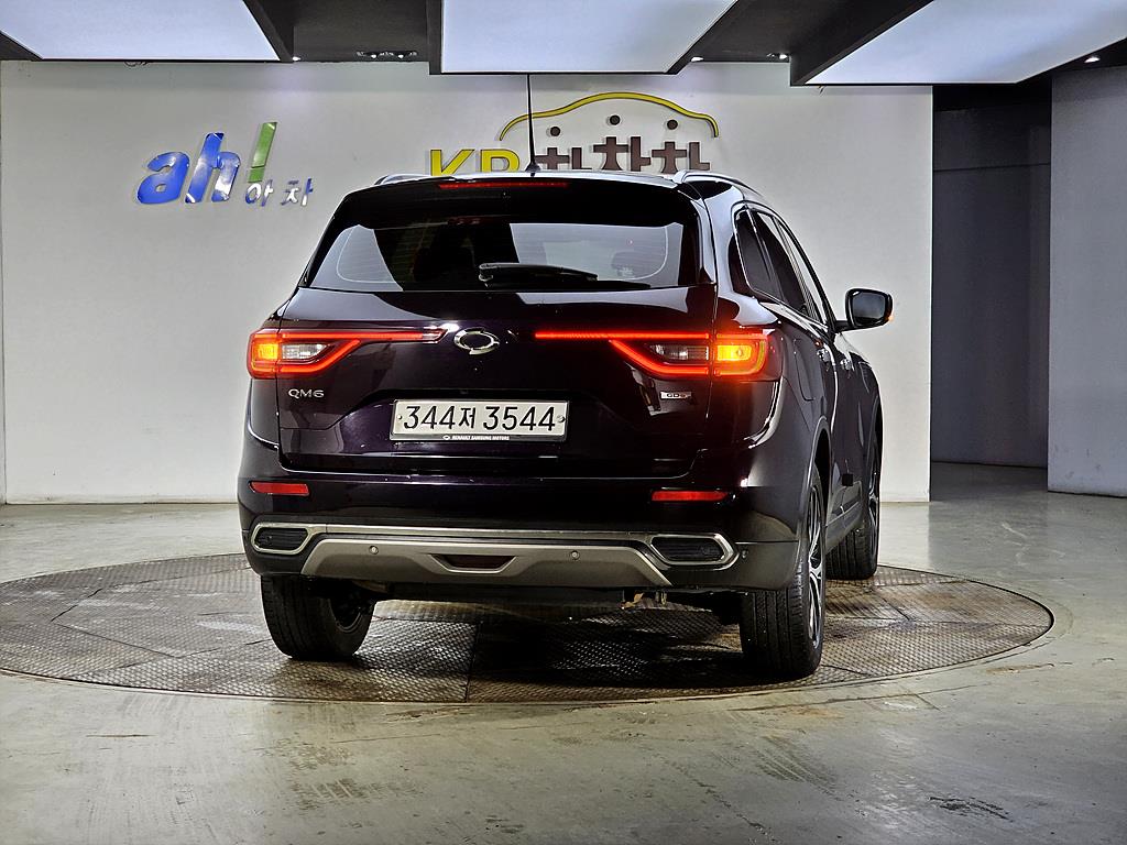 Renault QM6 Gasoline 2.0 GDe RE Signature 2WD 4