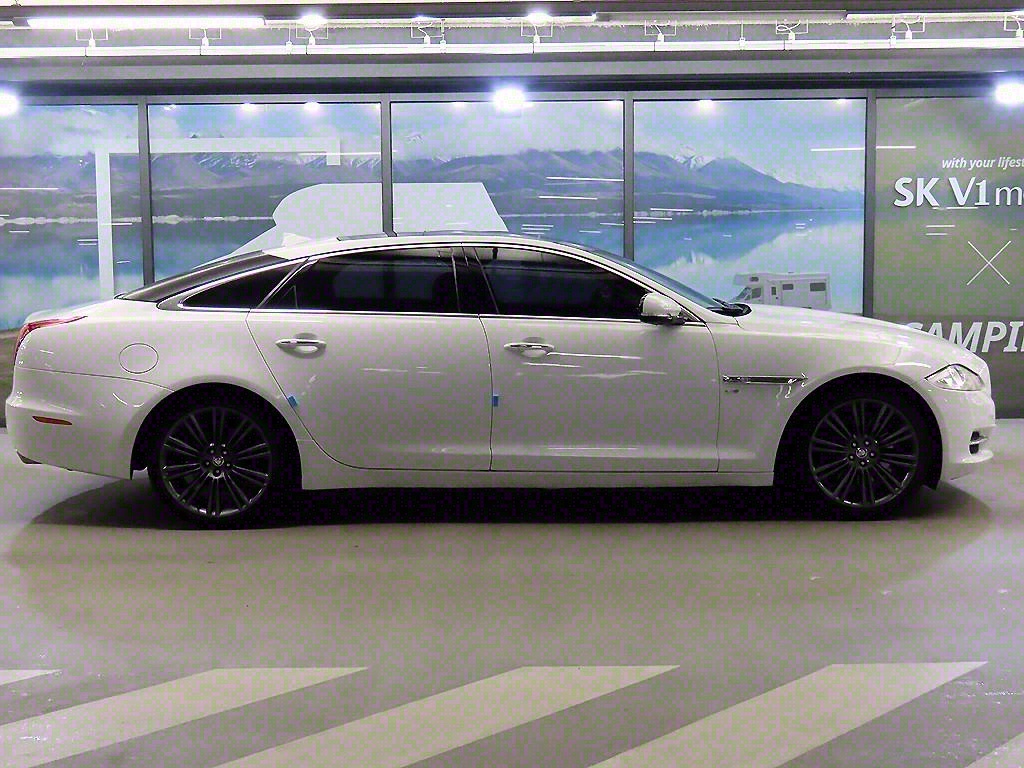 Jaguar XJ 3.0 SC AWD Portfolio LWB 4