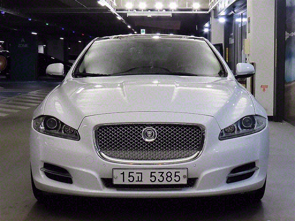Jaguar XJ 3.0 SC AWD Portfolio LWB 3
