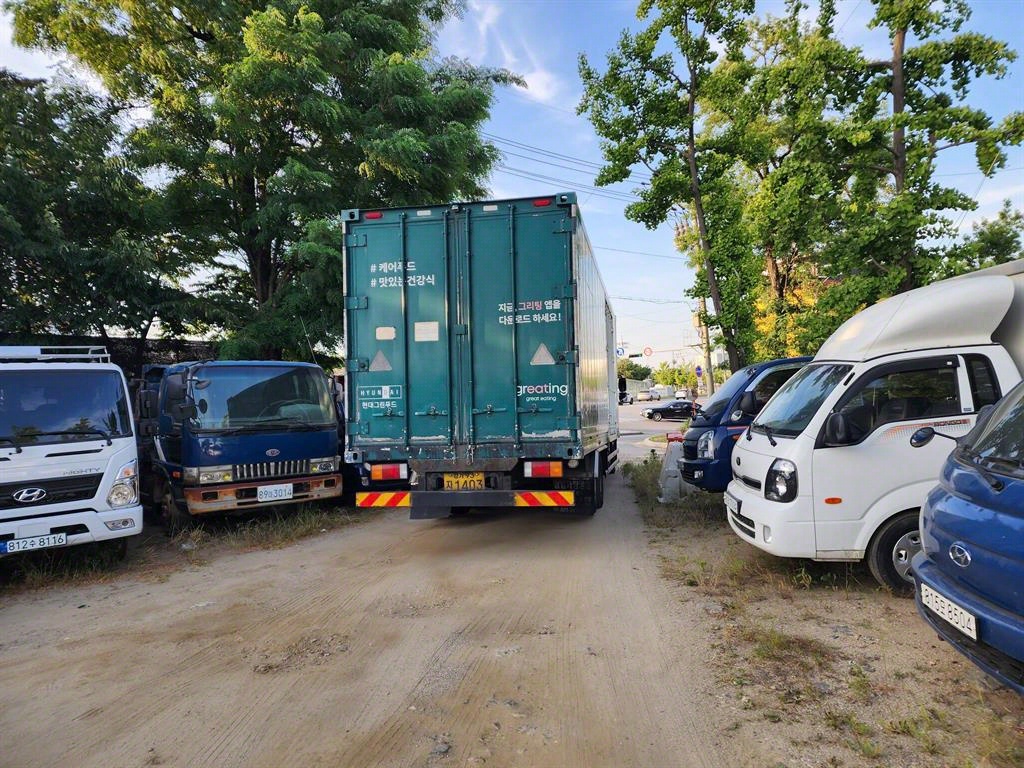 메가트럭 냉동 컨테이너탑 7.5톤 수동