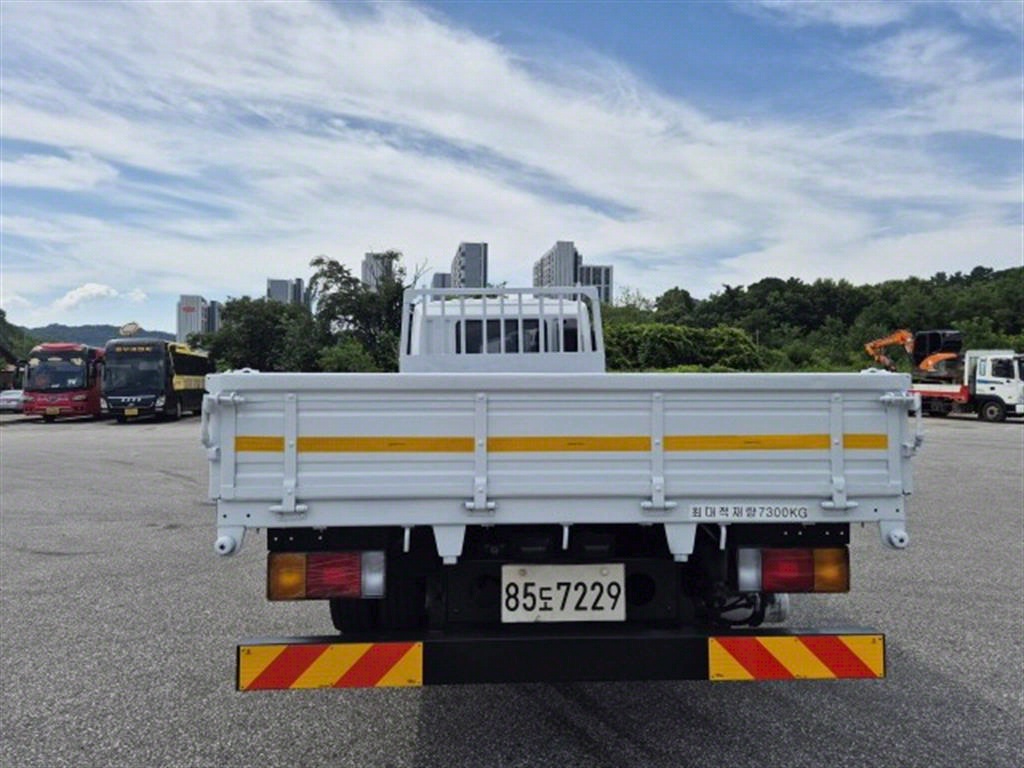 메가트럭 260 카고 5톤 수동