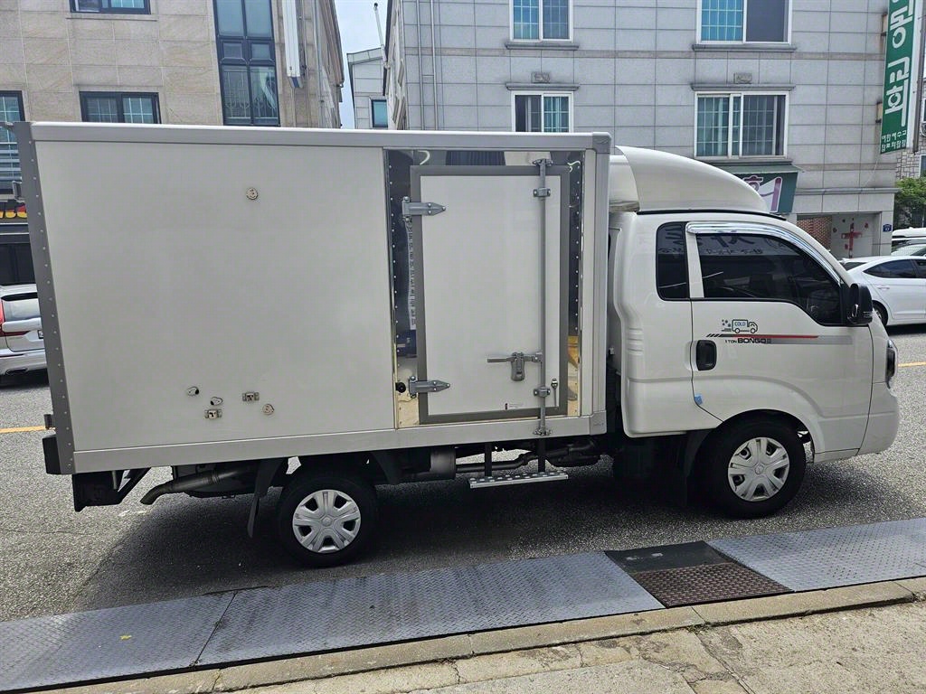 봉고3 1톤 냉동탑 LPG