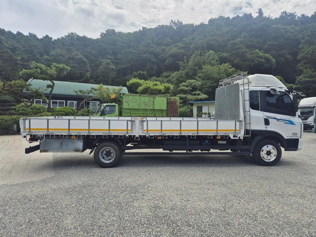 더쎈 3.5톤 카고