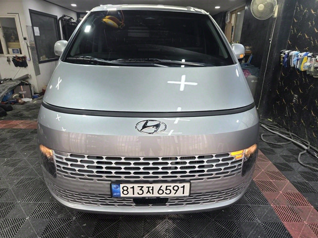 Hyundai Staria 2WD Diesel Cargo Modern 3