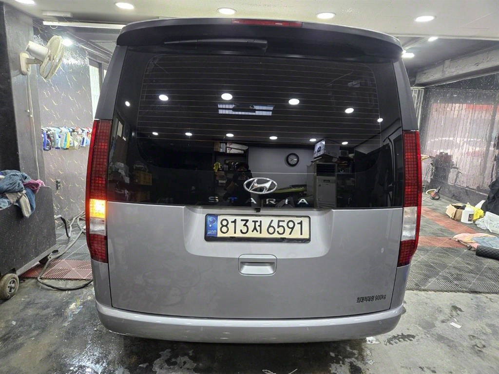 Hyundai Staria 2WD Diesel Cargo Modern 4