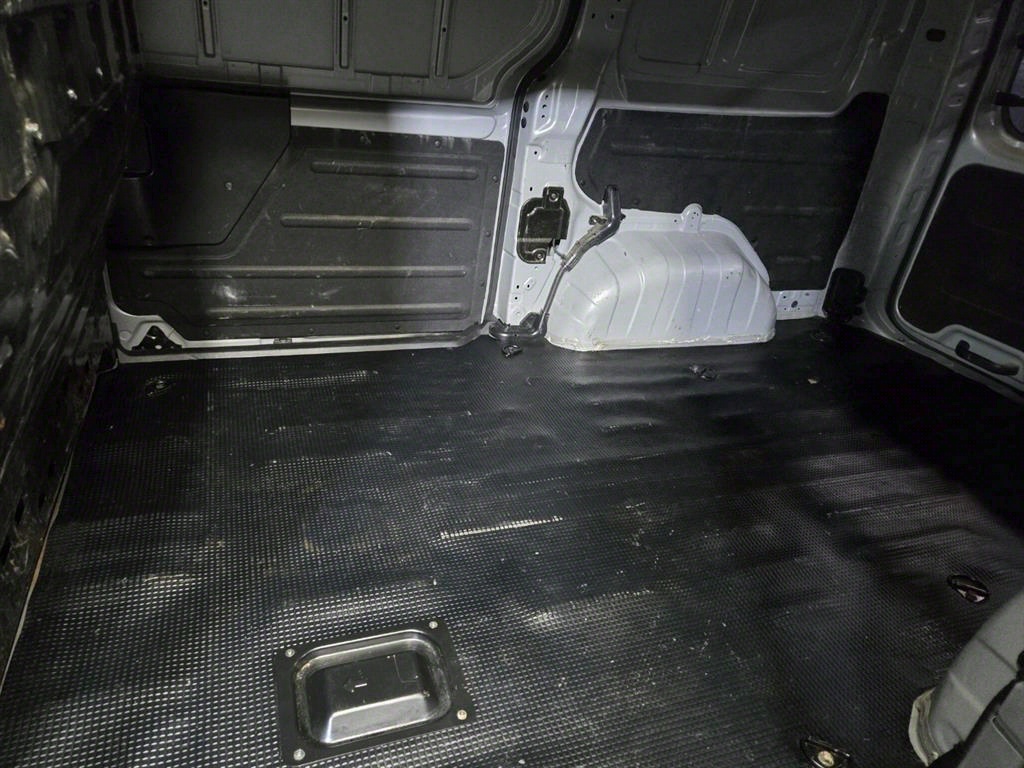 Hyundai Staria 2WD Diesel Cargo Modern 10