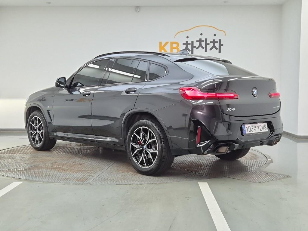 BMW X4 xDrive 20i M Sport Pro 4