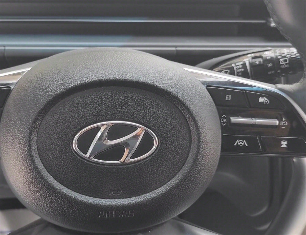 Hyundai Staria 2WD Diesel Cargo Modern 9