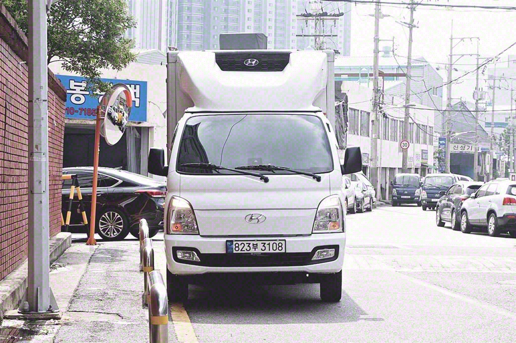 Hyundai Porter High Top 3