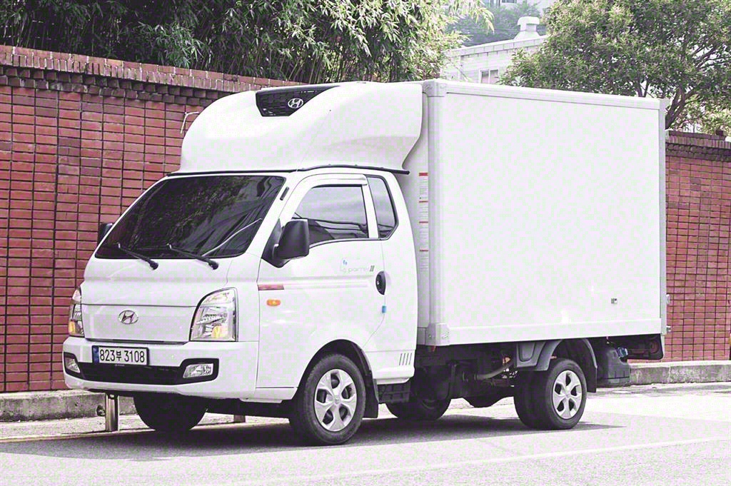 Hyundai Porter High Top 2