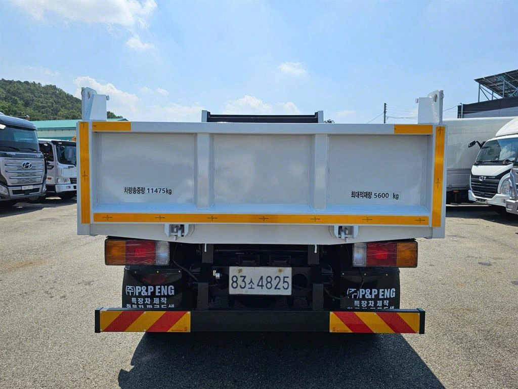 현대 메가트럭 화물덤프 5톤