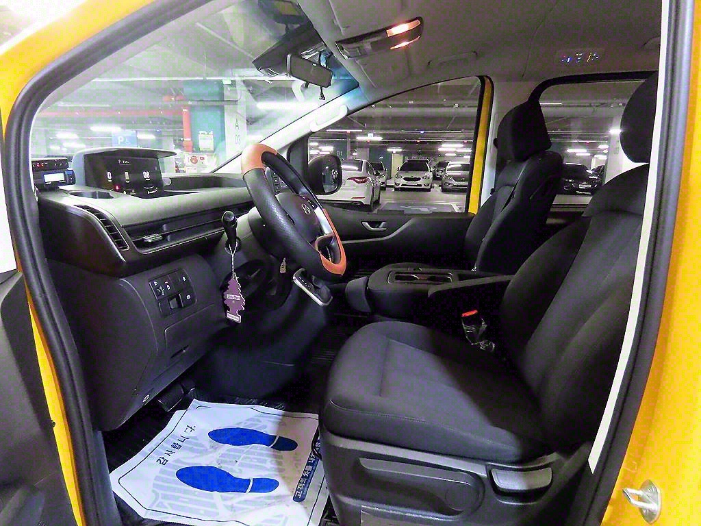 Hyundai Staria 2WD Diesel Tourer Smart 7