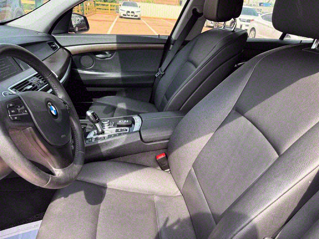 BMW 5 Series 535i xDrive 10