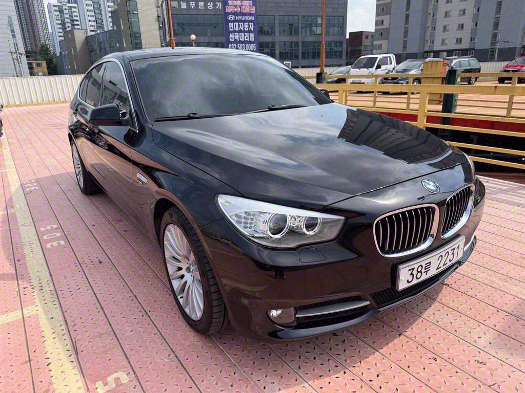 BMW 5 Series 535i xDrive 2