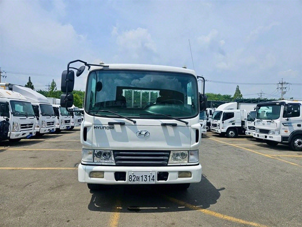 현대 메가트럭 235 단바리 카고 5톤 수동