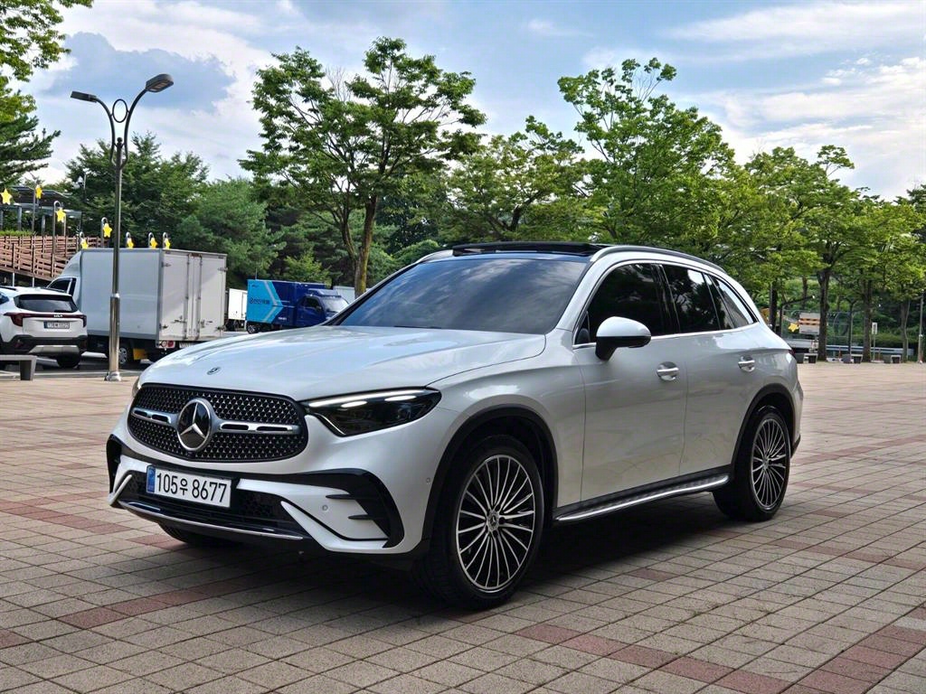 Mercedes-Benz GLC-Class GLC300 4MATIC 4