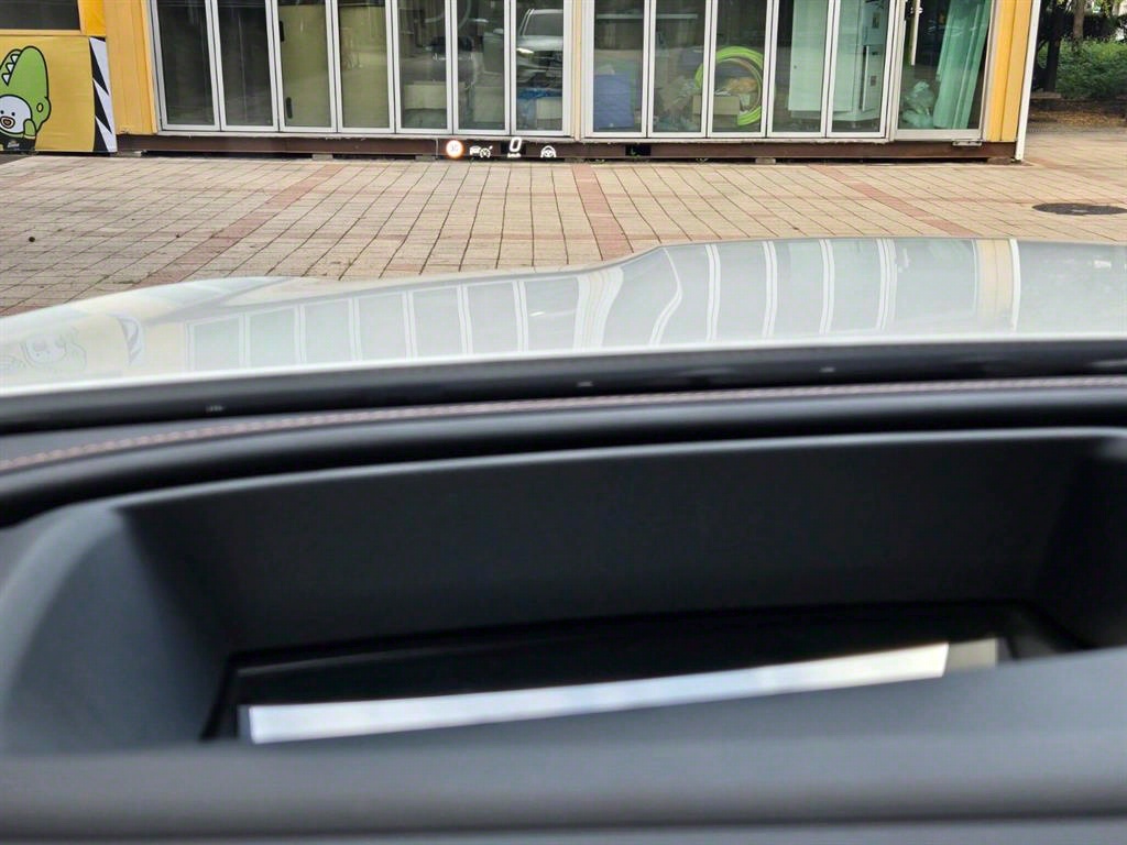 Mercedes-Benz GLC-Class GLC300 4MATIC 8