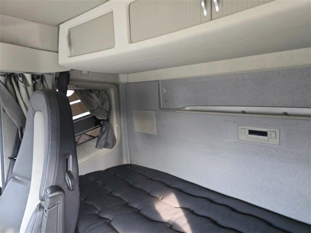 볼보 FH 540 카고 25.5톤 오토