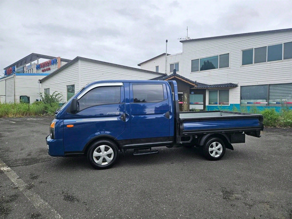 Hyundai Porter 1.0 Ton/ Double Cab/ Long Wheelbase/ CRDi 4