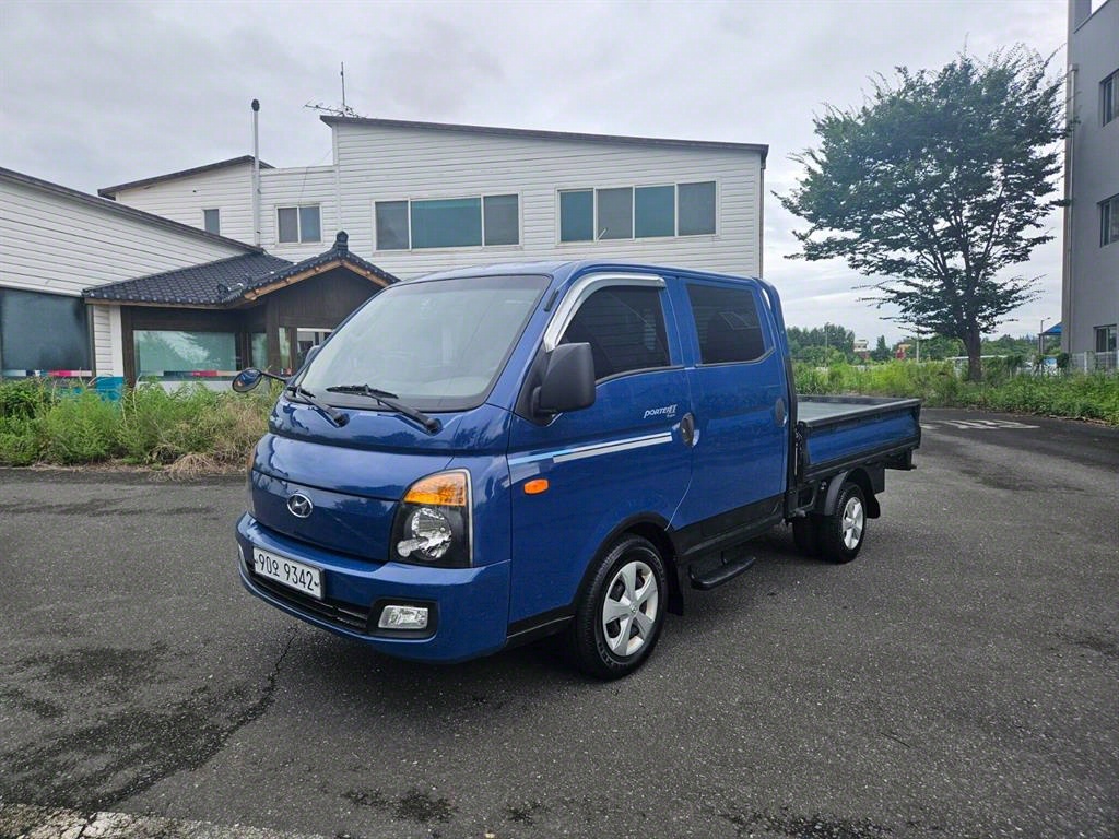 Hyundai Porter 1.0 Ton/ Double Cab/ Long Wheelbase/ CRDi 3