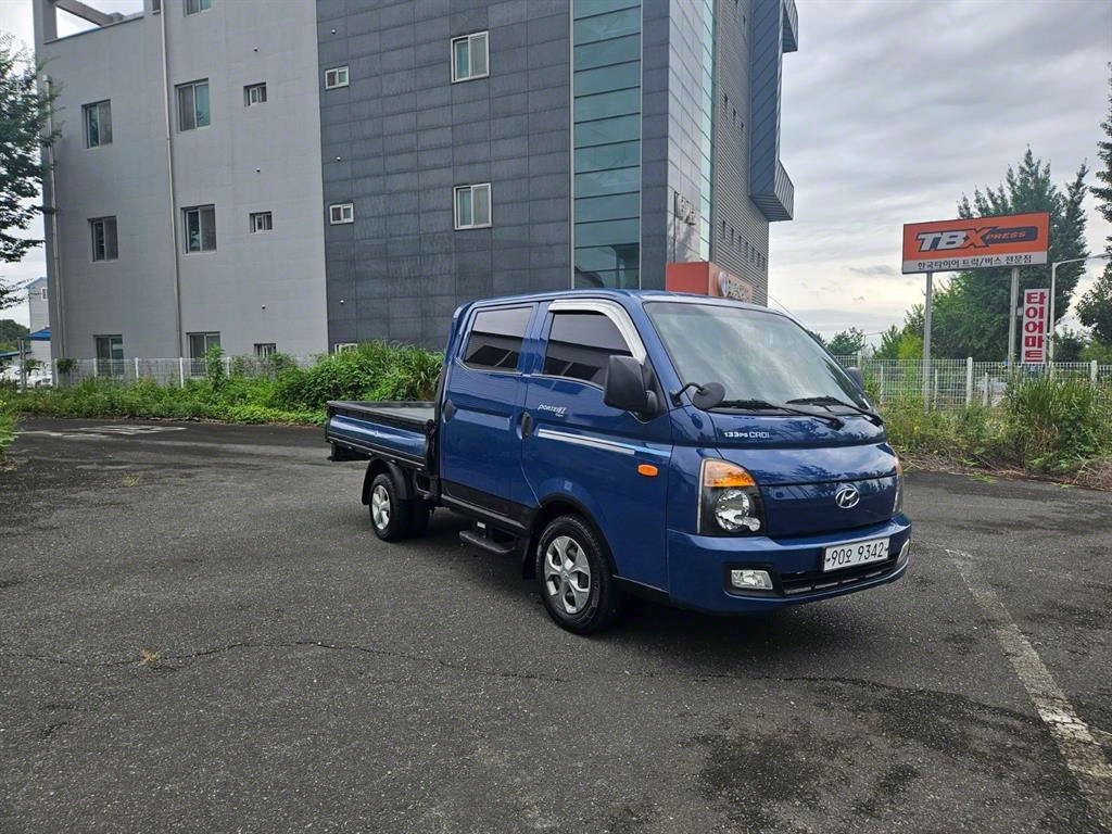 Hyundai Porter 1.0 Ton/ Double Cab/ Long Wheelbase/ CRDi 9