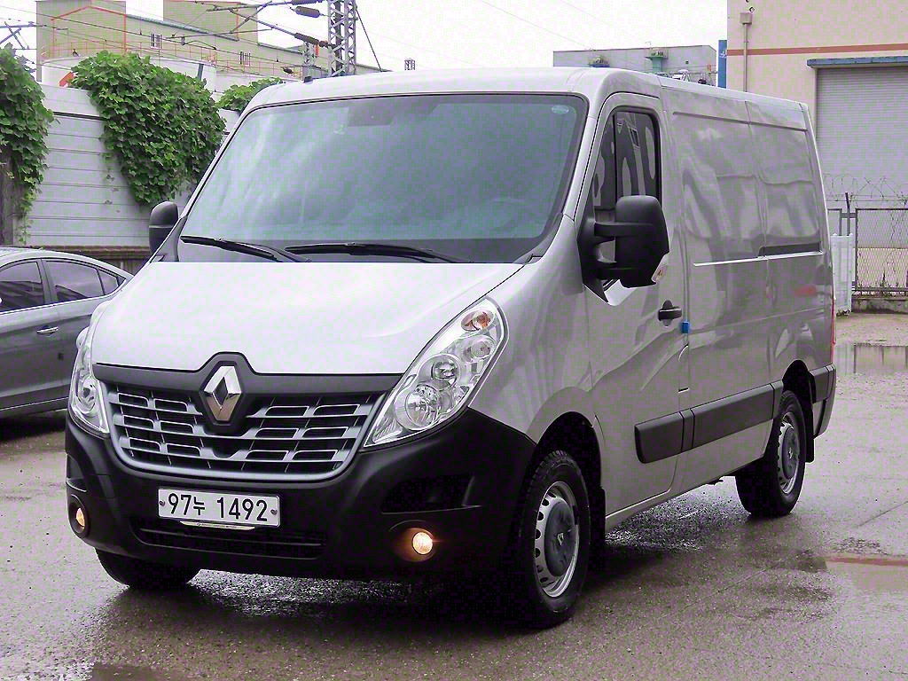 Renault Master 2.3 S 3