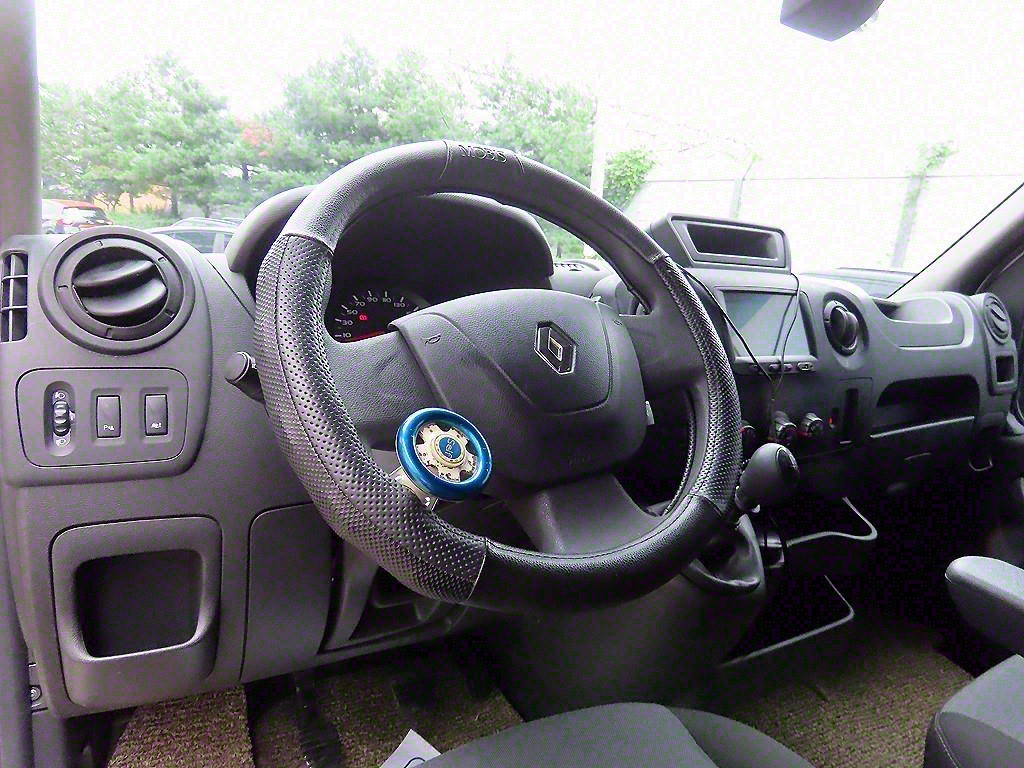 Renault Master 2.3 S 7