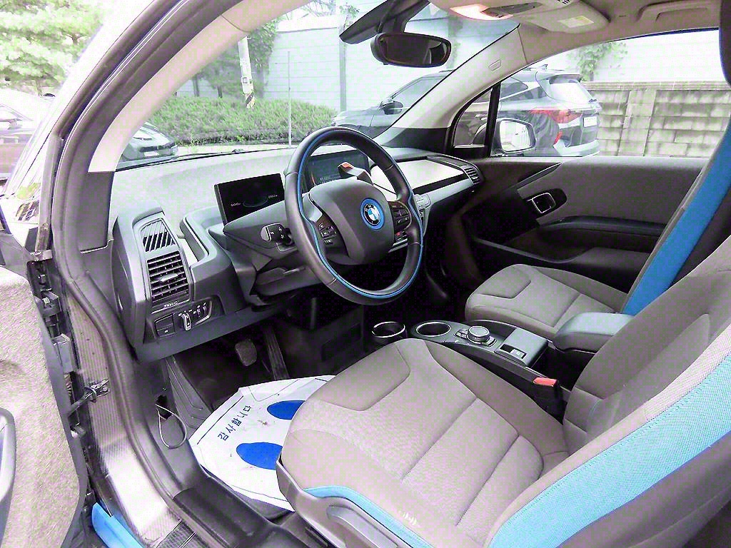 BMW i3 LUX 9