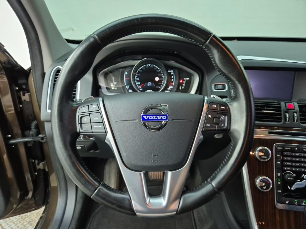Volvo XC60 D5 AWD 10