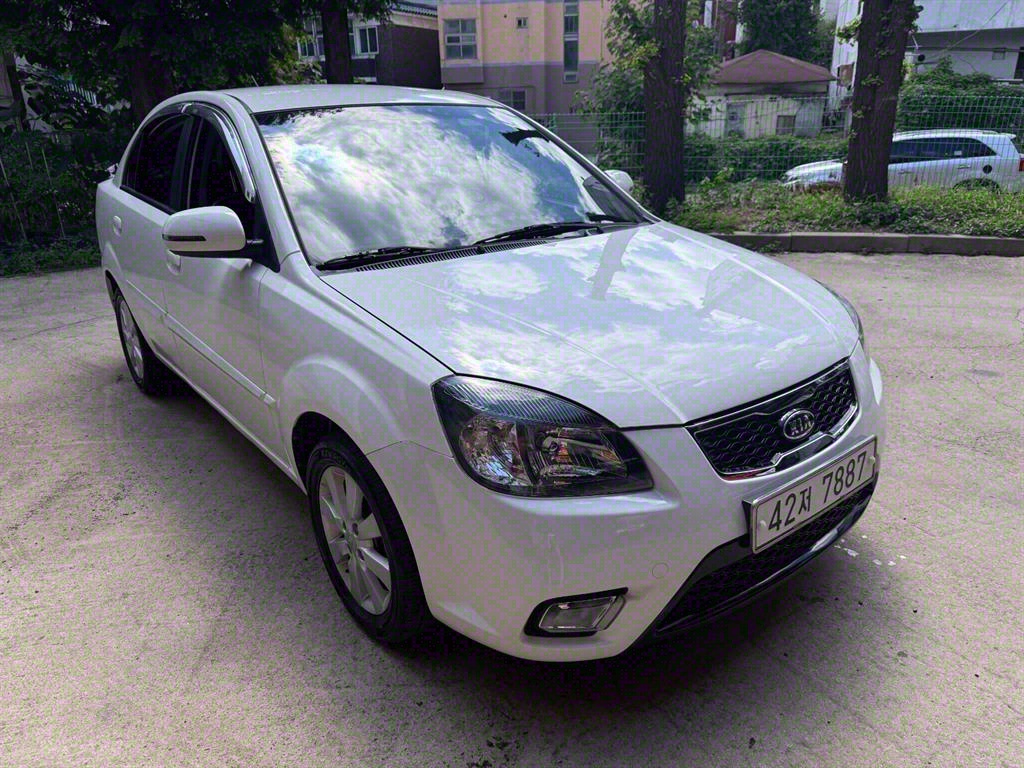 프라이드신형 1.6 4DR CVVT SLX 2010년식