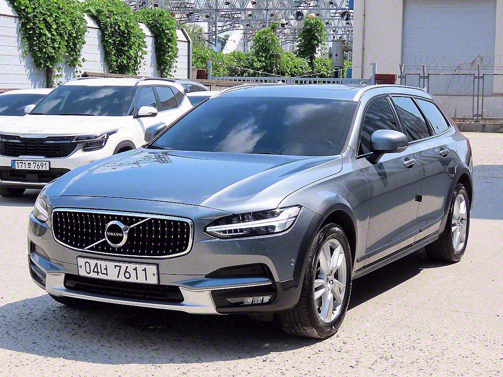 볼보 V90 D5 AWD 사진 2/20