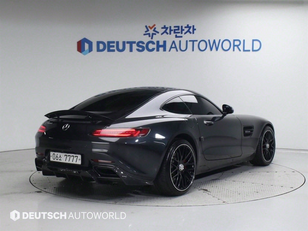 Mercedes-Benz AMG GT 4.0 3