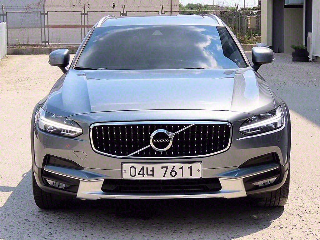 V90 크로스컨트리 D5 AWD 2018년식