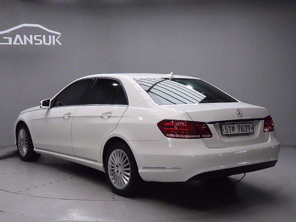 [벤츠] E-클래스 W212 E300 아방가르드 사진 3