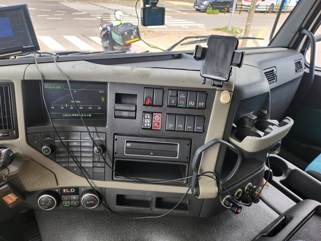 볼보 FM 450 카고 25톤 오토