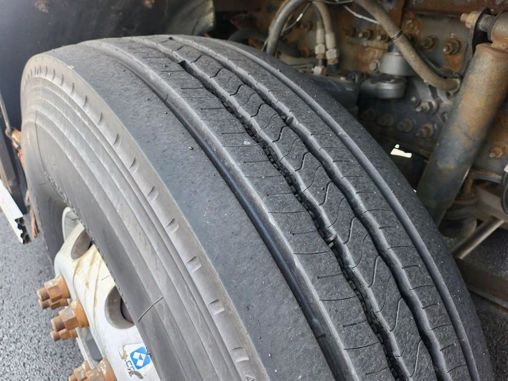 볼보 FM 450 카고 25톤 오토