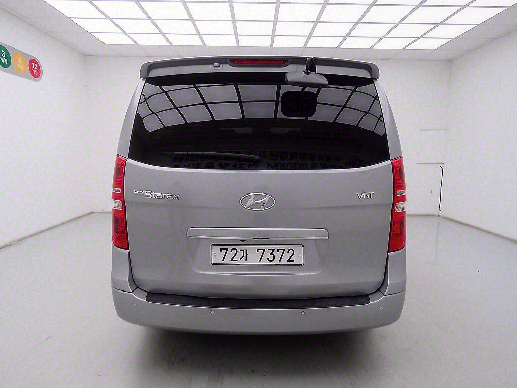 Hyundai Starex 2WD Wagon Modern 4