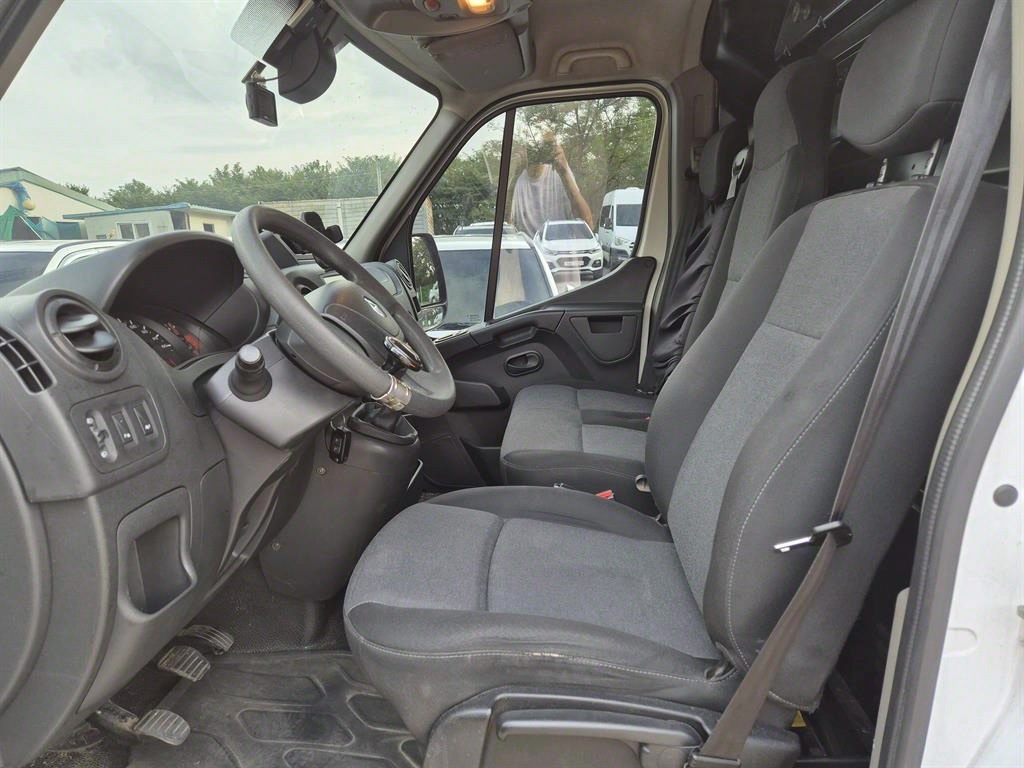 Renault Master 2.3 L 7