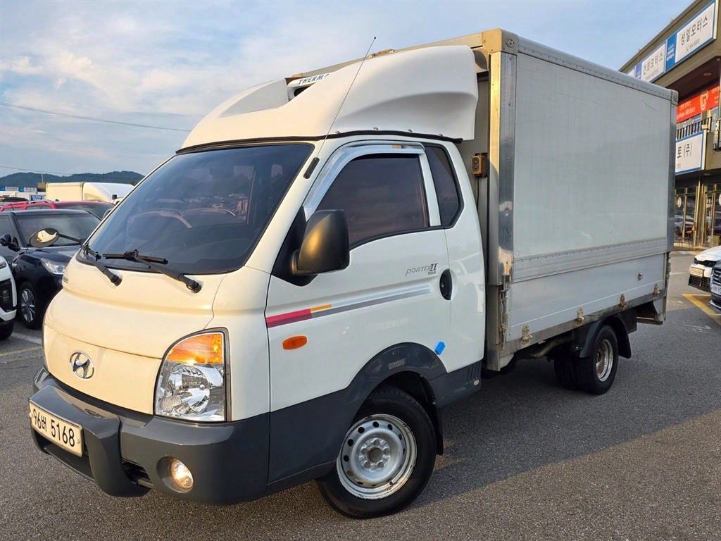 Hyundai Porter 1.0 Ton/ Super Cab/ Long Wheelbase/ CRDi