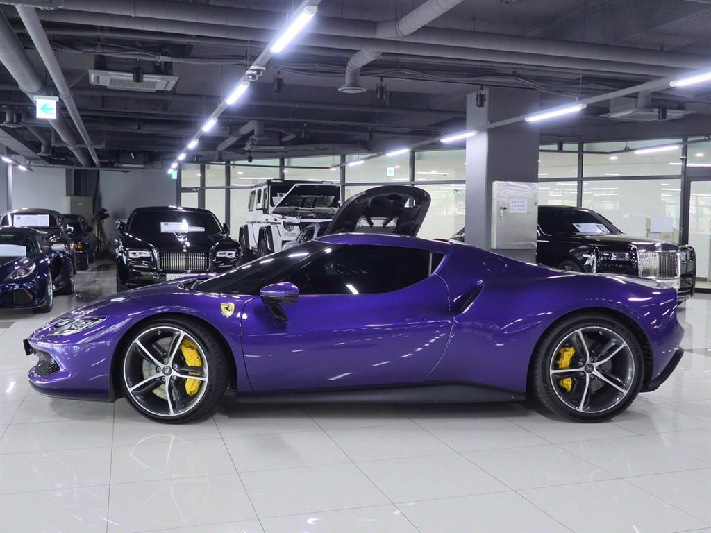 Ferrari 296 3.0 V6 PHEV 4