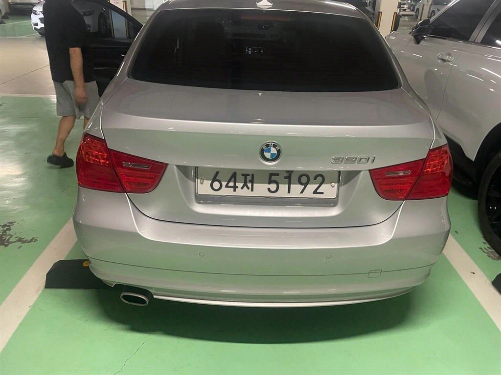 BMW 3 Series 320i Sedan CP 3