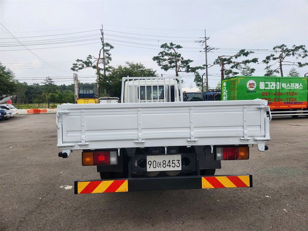 현대 메가트럭 카고 8톤 수동