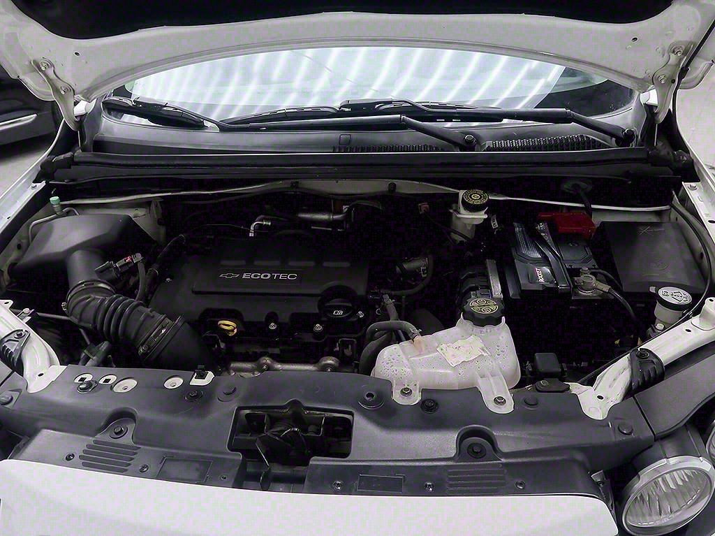 Chevrolet Aveo 1.4 Turbo L STAR 9