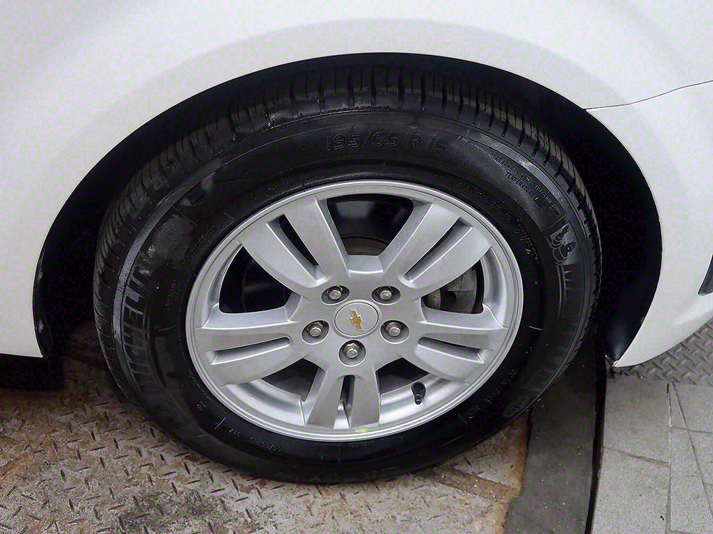 Chevrolet Aveo 1.4 Turbo L STAR 8