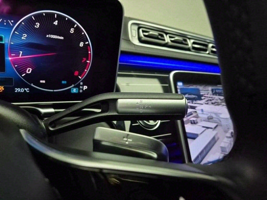 Mercedes-Benz S-Class S580L 4MATIC 9